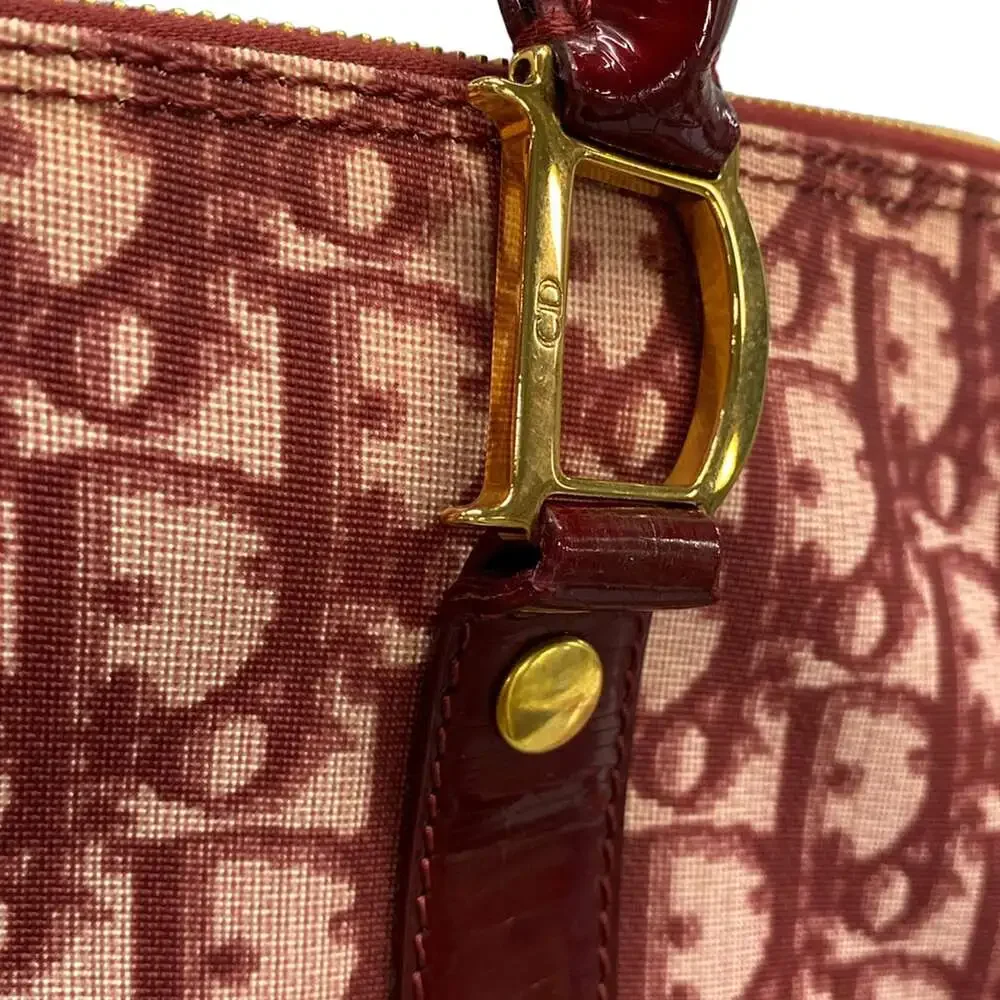 Dior christian logogram